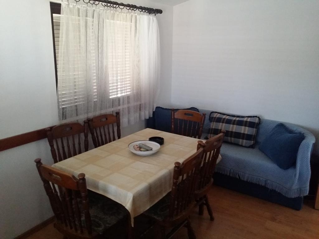 Apartman Tripkovic บาร์ ภายนอก รูปภาพ