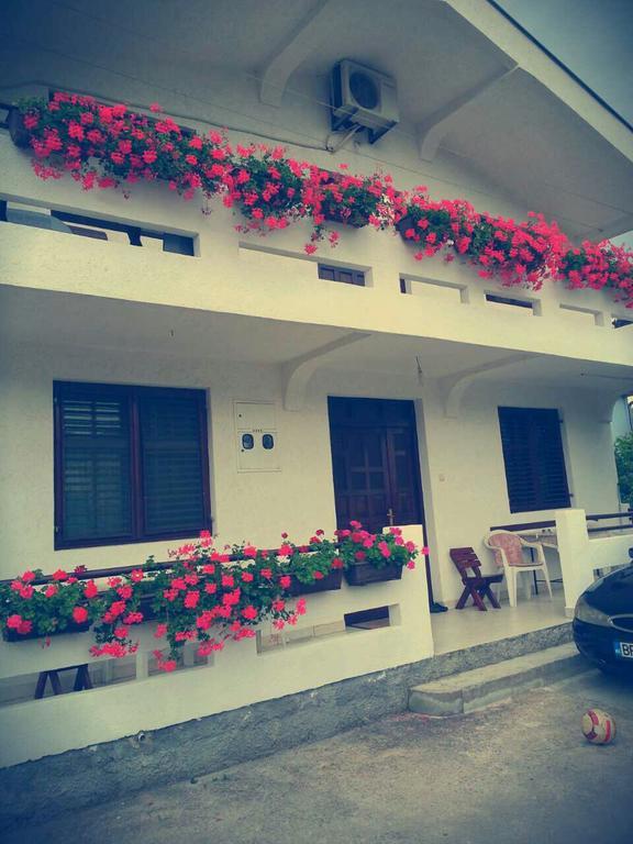 Apartman Tripkovic บาร์ ภายนอก รูปภาพ